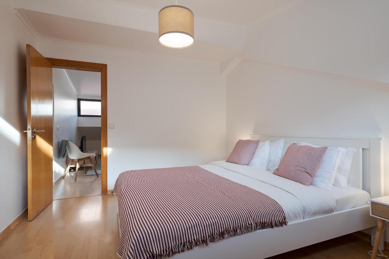 Central Gem IV - Lisbon Trendy Santos District With Dedicated Workspace Extérieur photo